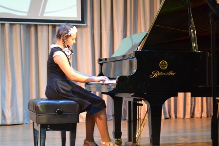 Алёна СМИРНОВА