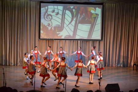 Хореографический коллектив 'ИСКОРКИ'