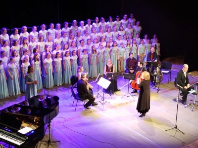 Литературно-музыкальный спектакль