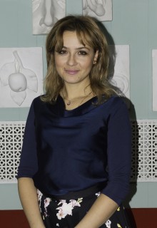 Заведующая художественным отделением, председатель профсоюзного комитета, преподаватель высшей квалификационной категории ГРОЗОВА Марианна Дмитриевна